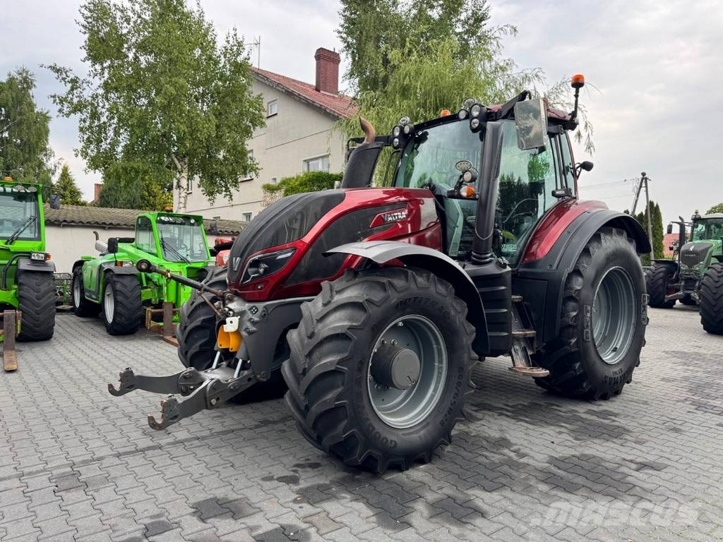Valtra T234 VERSU SmartTouch Трактора