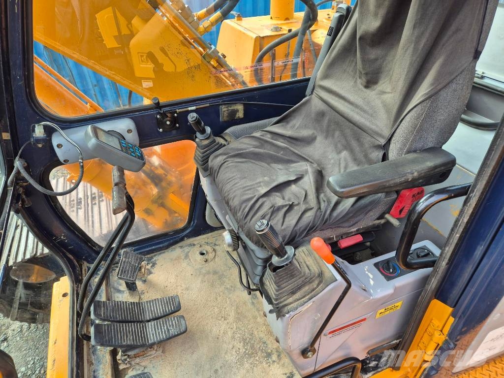 Hyundai R 130 LCM-3 Gravemaskiner på larvebånd