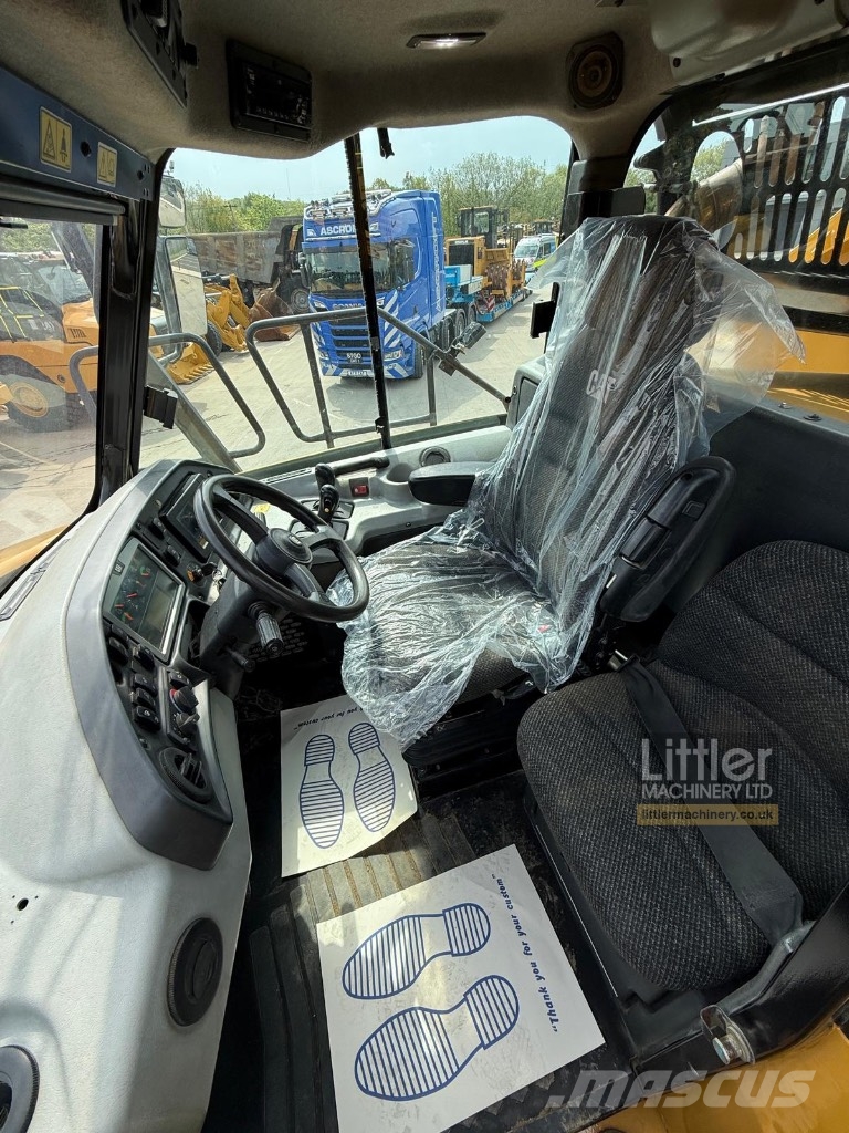 CAT 725 C2 *EPA* Σπαστό Dump Truck ADT