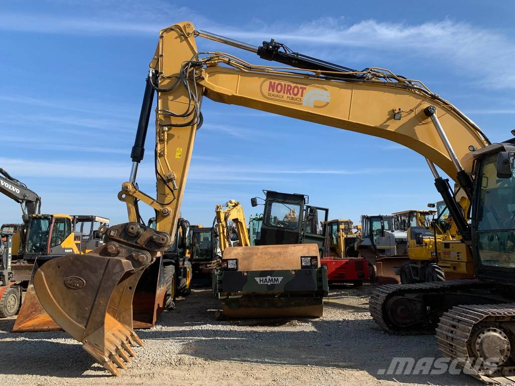 CAT 320 FL Bandgrävare