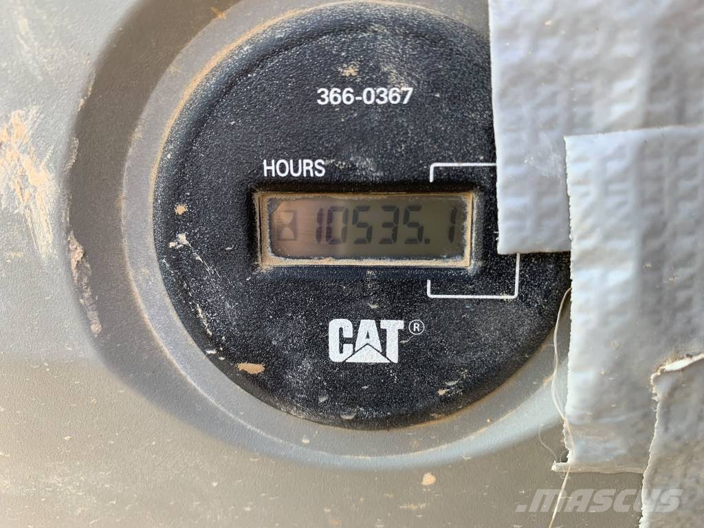 CAT 320 FL Bandgrävare