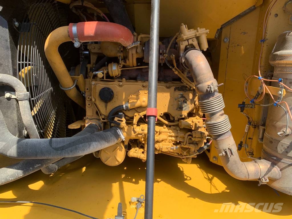 CAT 320 FL Bandgrävare