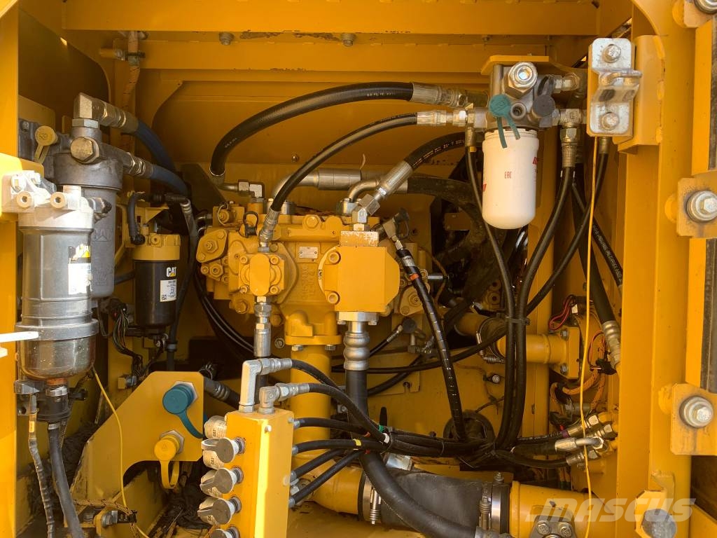 CAT 320 FL Bandgrävare