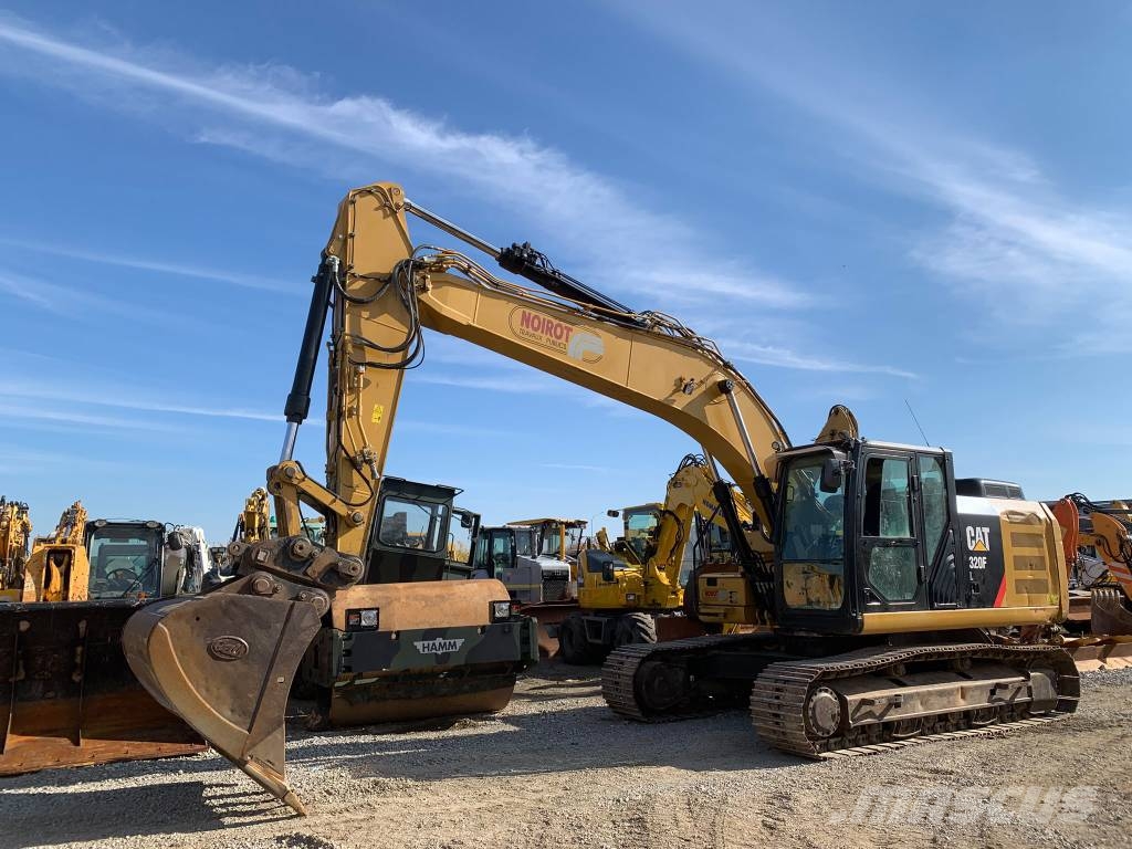 CAT 320 FL Bandgrävare