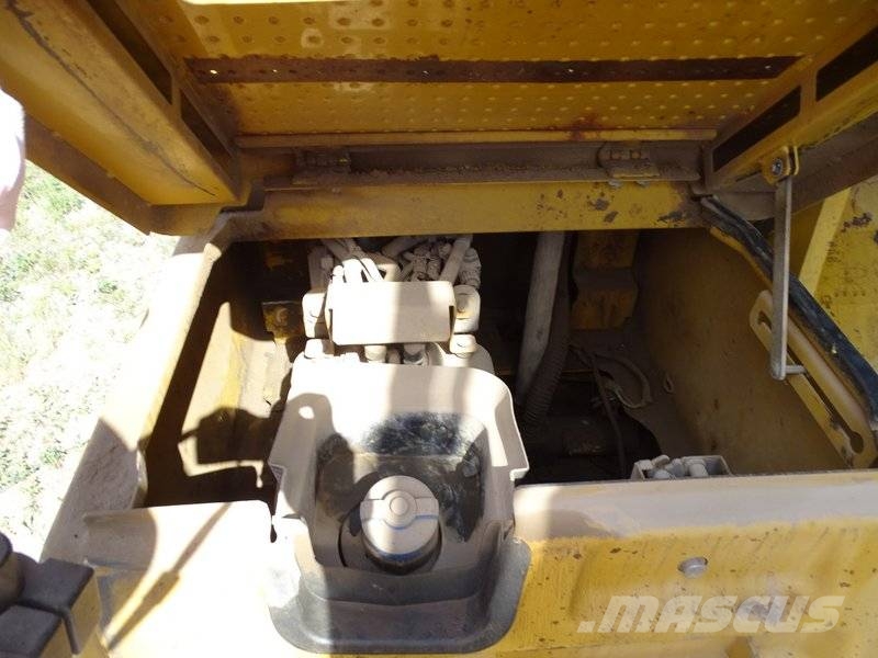 CAT 352 F Telakaivukoneet