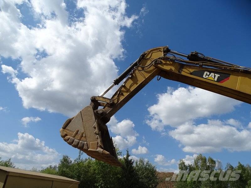 CAT 352 F Telakaivukoneet