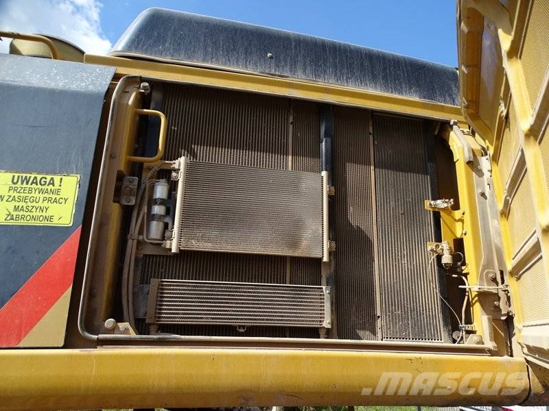 CAT 352 F Telakaivukoneet