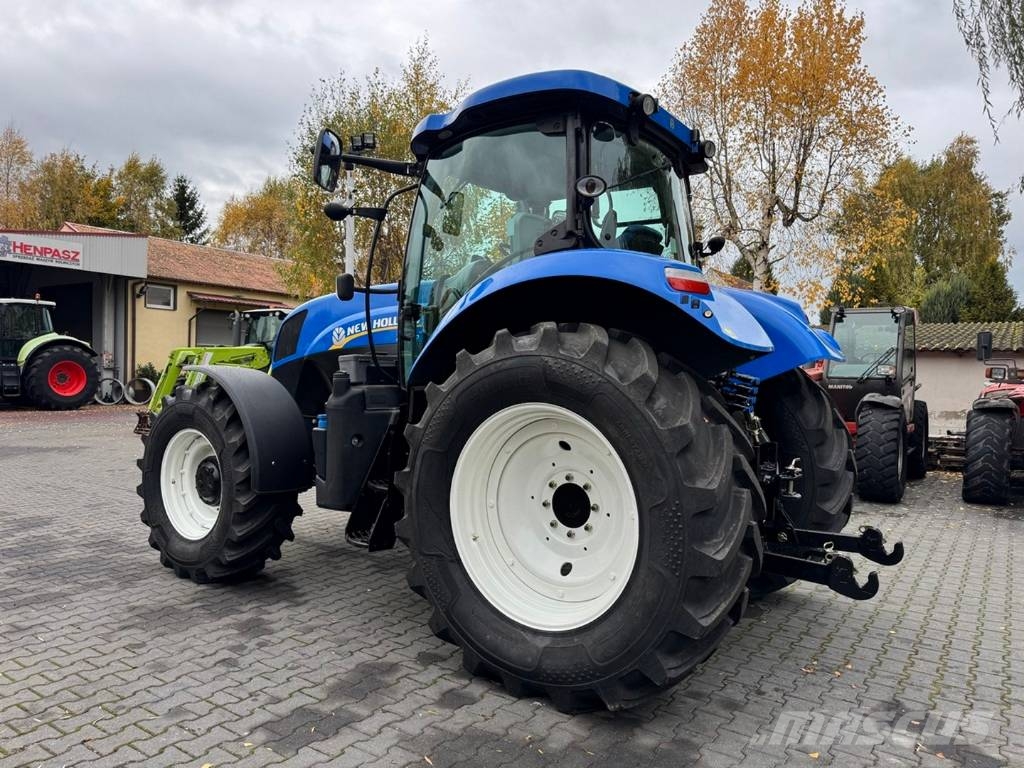 New Holland T7.200 RangeCommand Traktori