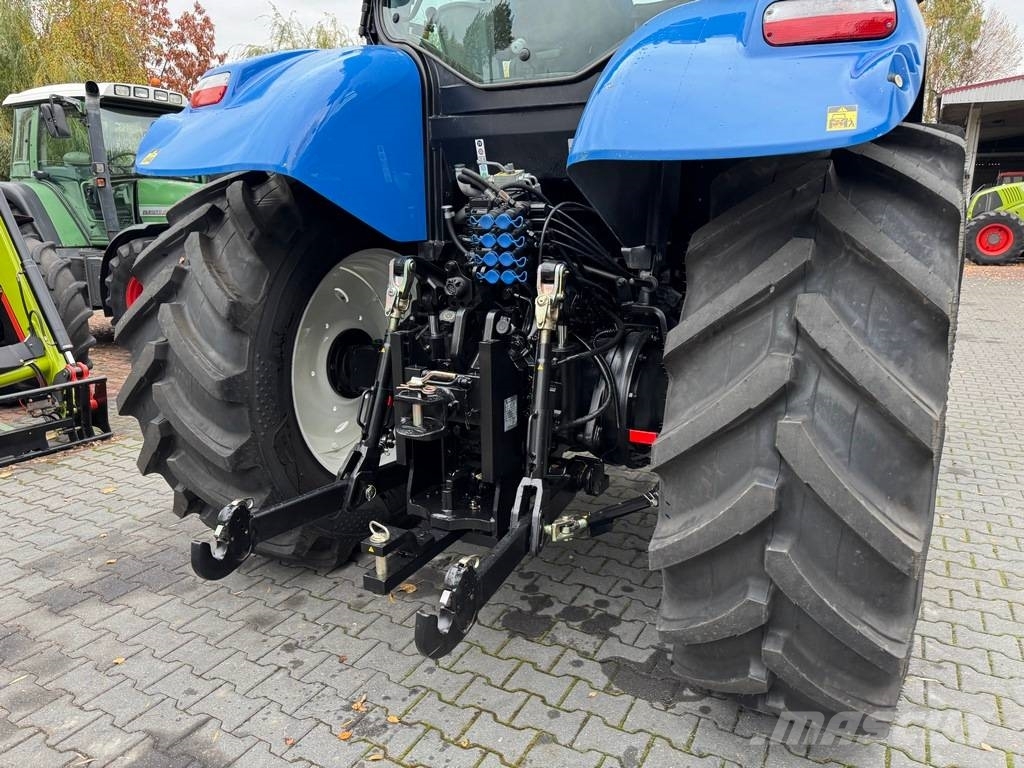 New Holland T7.200 RangeCommand Tractors