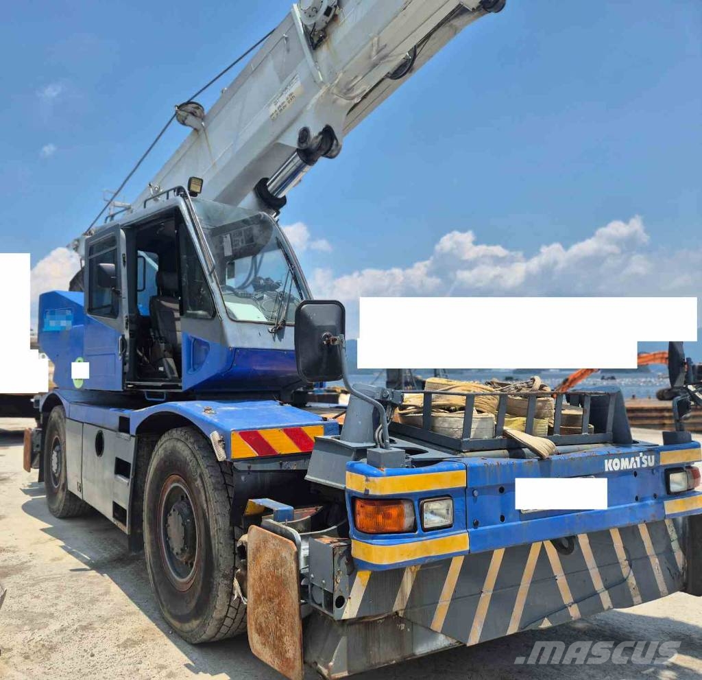 Komatsu LW 250-5 رافعات الطرق الوعرة