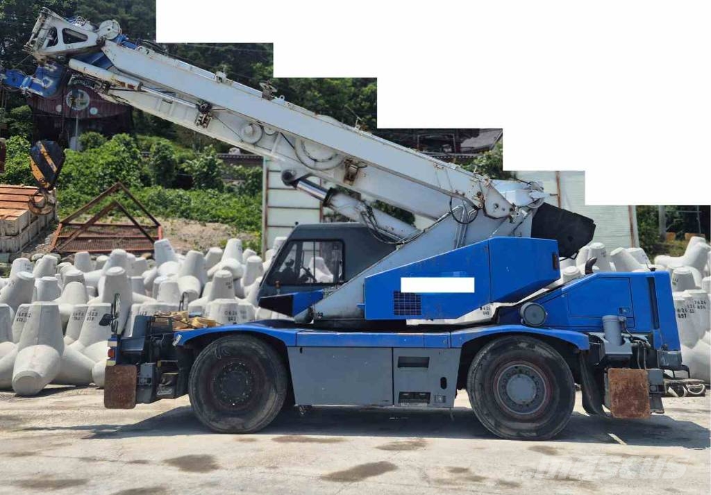 Komatsu LW 250-5 رافعات الطرق الوعرة