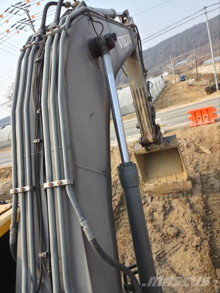 Volvo EC 300 E 대형 굴삭기 29톤 이상