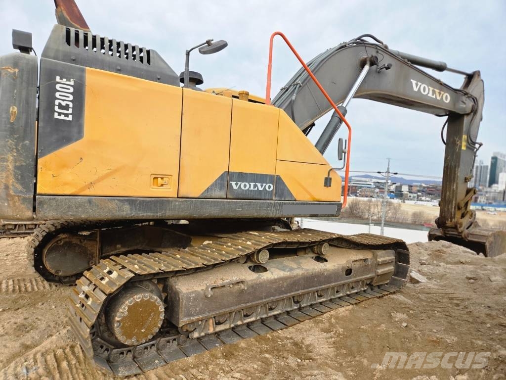Volvo EC 300 E 대형 굴삭기 29톤 이상