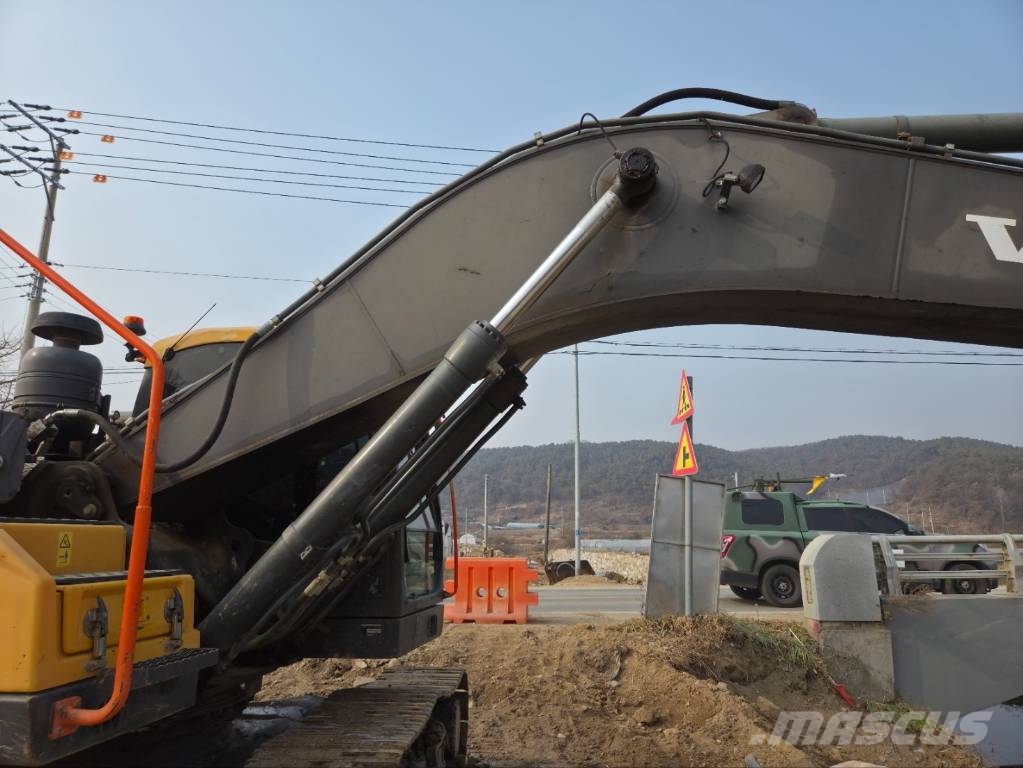 Volvo EC 300 E 대형 굴삭기 29톤 이상