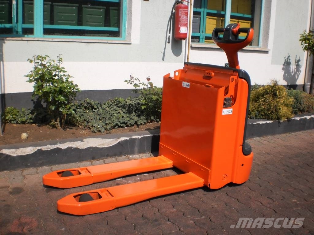 Linde T16 /360/ (SHORT) V-1978 Ajettavat pinoamisvaunut