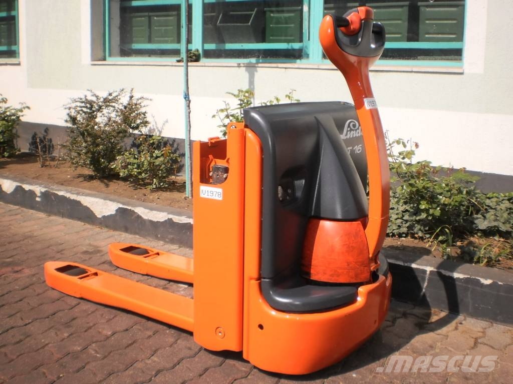 Linde T16 /360/ (SHORT) V-1978 OB Apiladores eléctricos autopropulsados