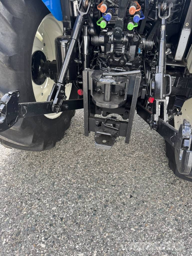 New Holland T 4.105 Traktoren
