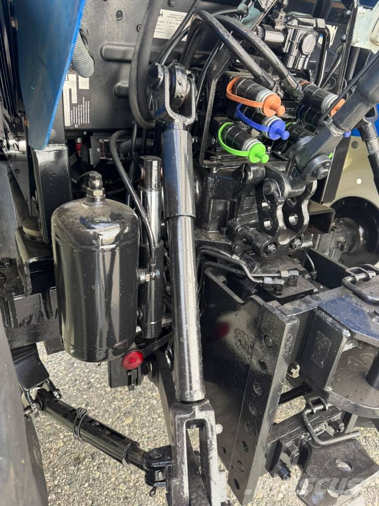 New Holland T 4.105 Traktoren