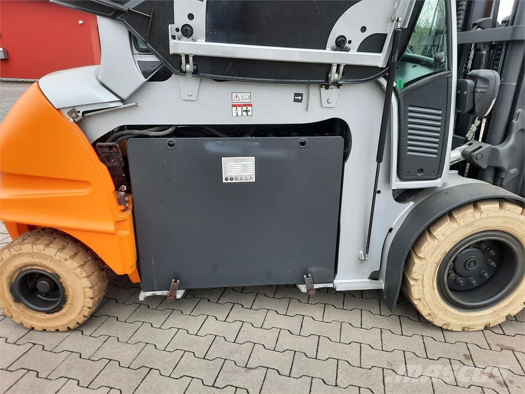 Still RX60-50/600 Electric forklifts