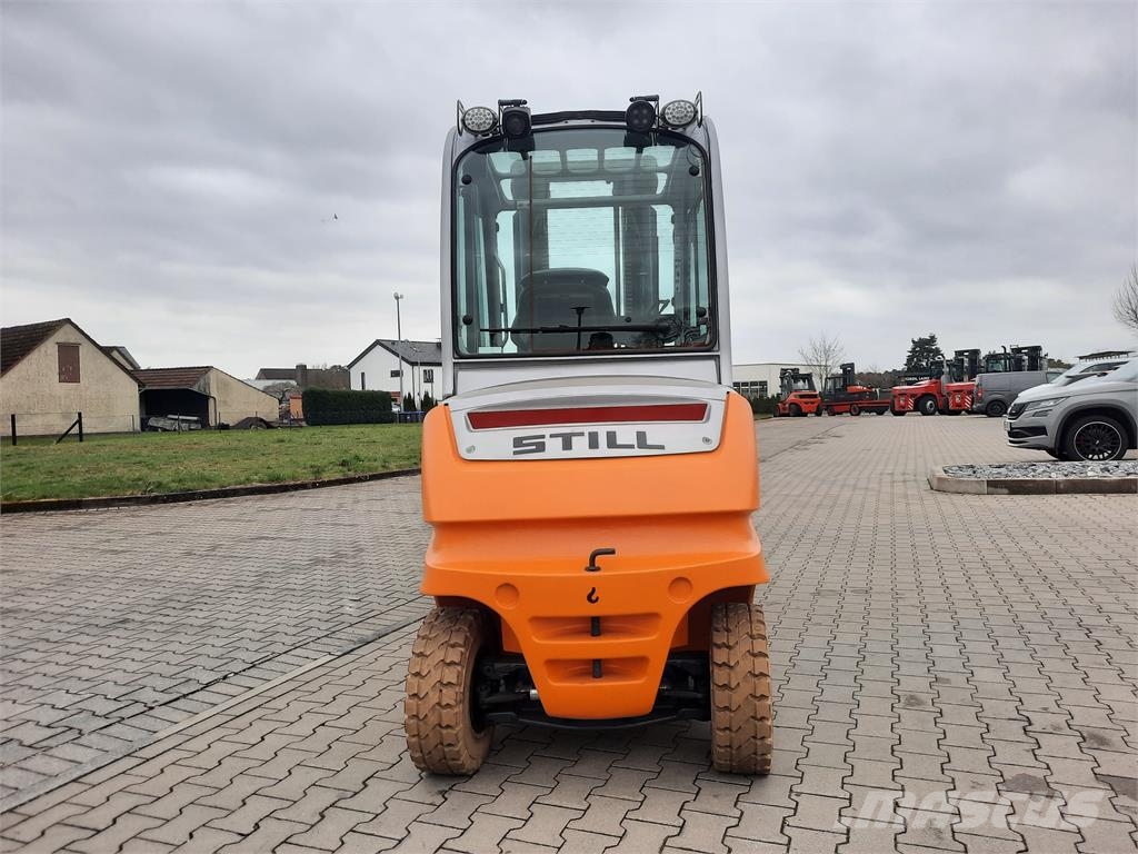 Still RX60-50/600 Electric forklifts