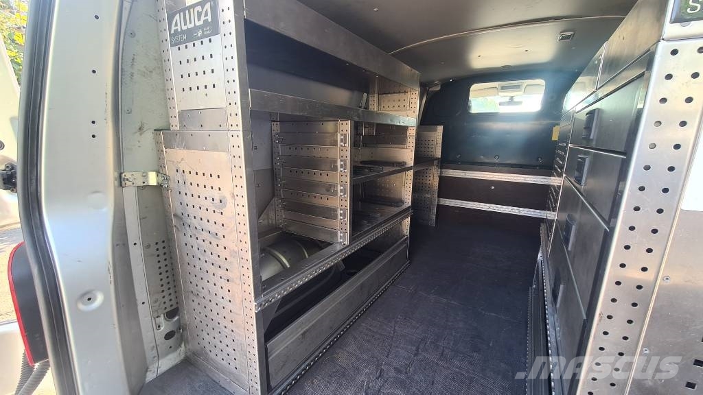 Volkswagen T5 2.0 TDI, Kasten, Werkstattschränke, Klima, AHK Kapali kasa kamyonetler