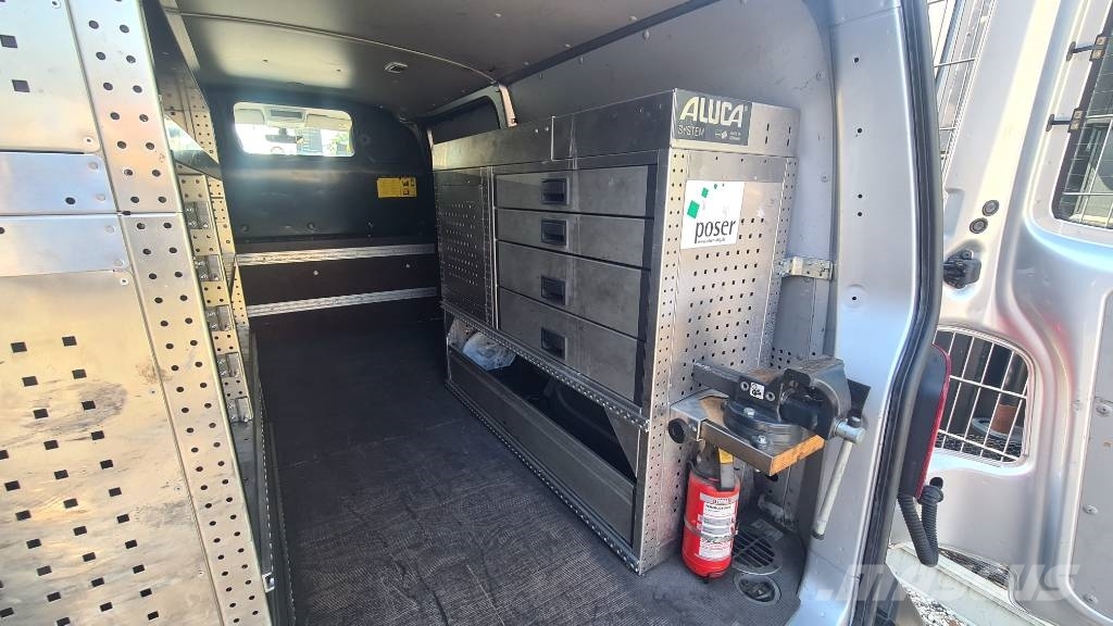 Volkswagen T5 2.0 TDI, Kasten, Werkstattschränke, Klima, AHK Kapali kasa kamyonetler