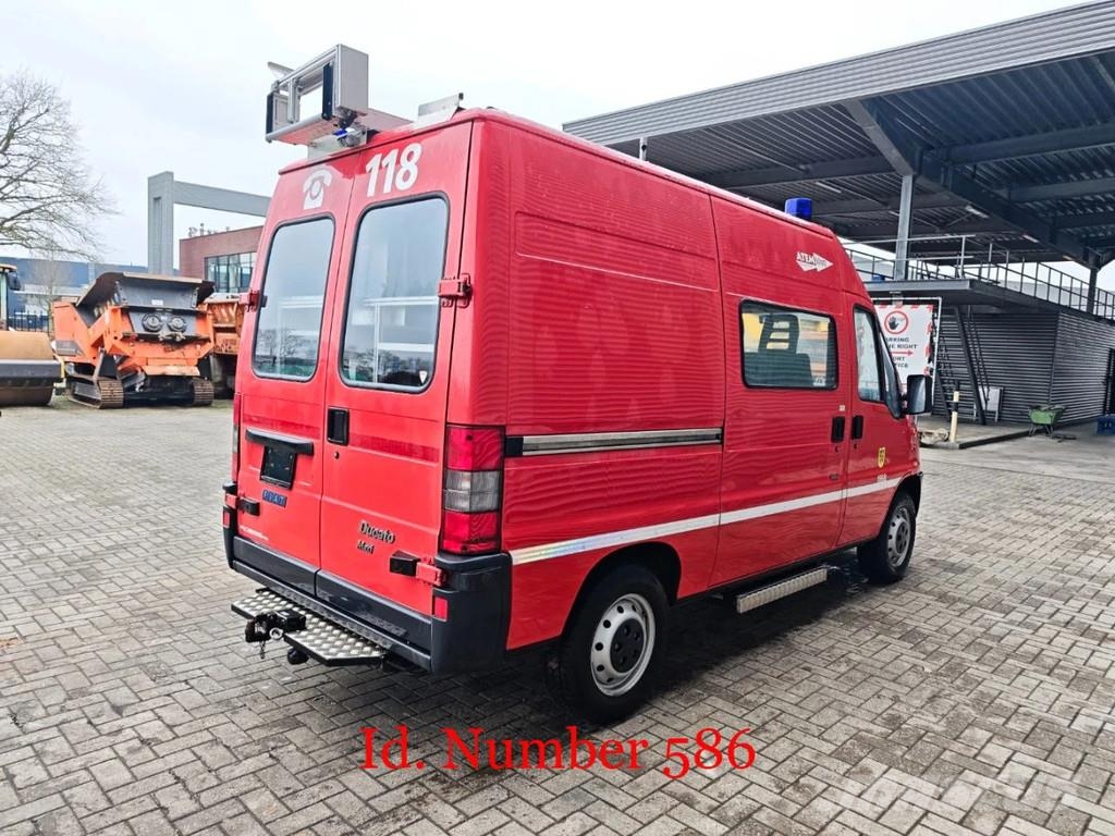 Fiat Ducato Maxi 2.8 id.TD 4x4 14.000 KM Feuerwehr Like Camiones de bomberos
