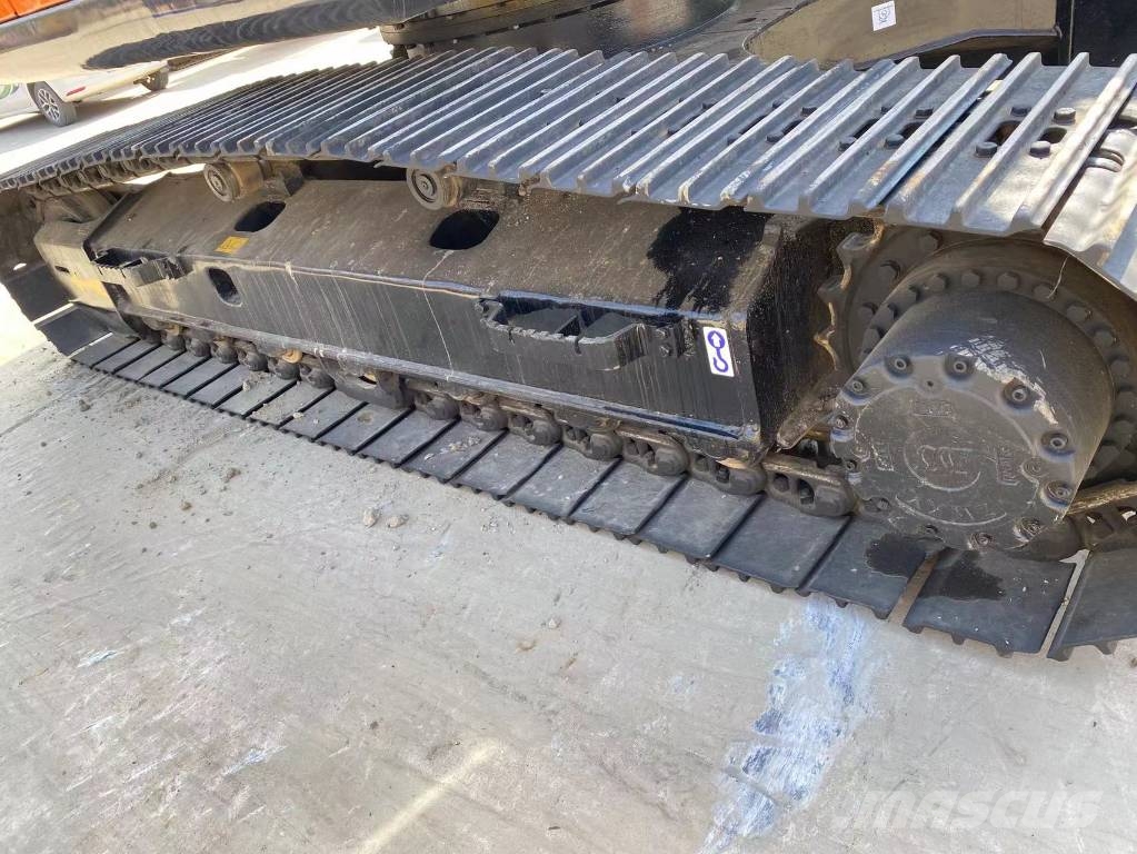 Hitachi ZX 200 Εκσκαφείς με ερπύστριες