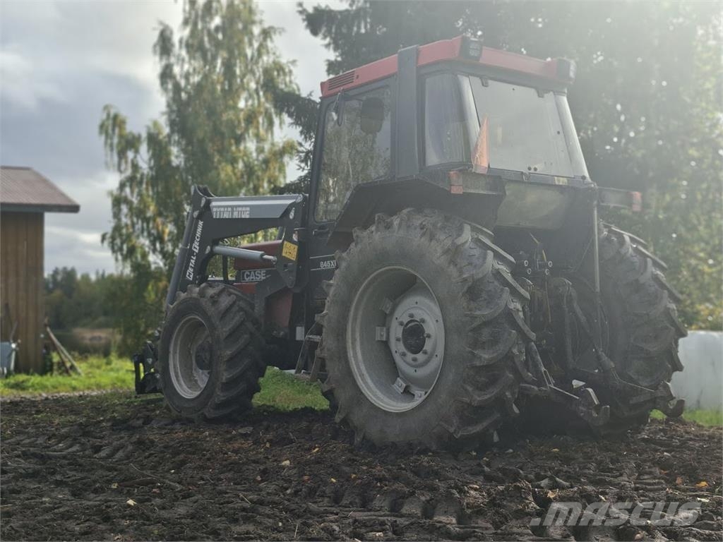 Case IH 845XL Traktori