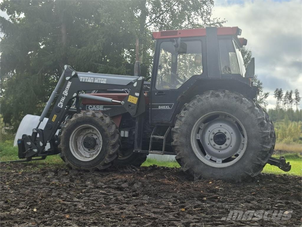 Case IH 845XL Traktori