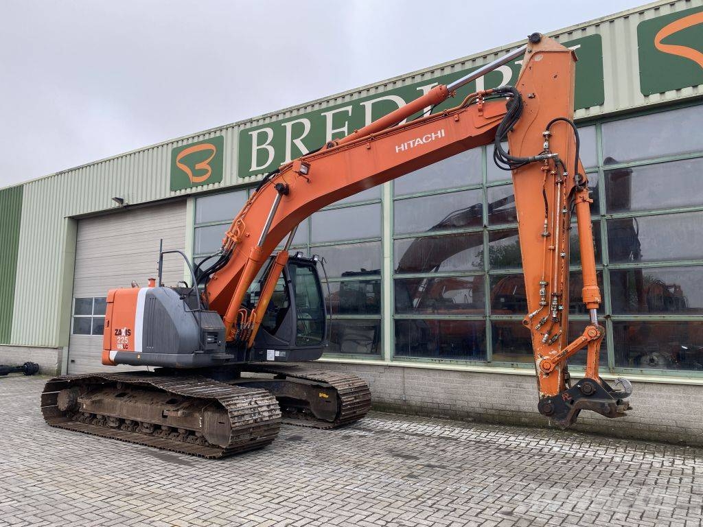 Hitachi ZX 225 USR LC-3 حفارات زحافة