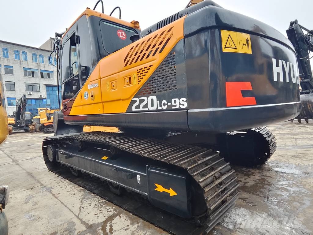 Hyundai 220LC-9S Bageri guseničari