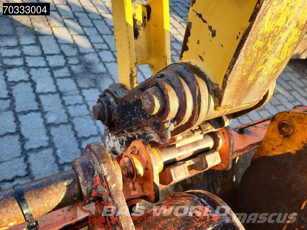 CAT 305 E2 CR Mini rýpadla < 7t