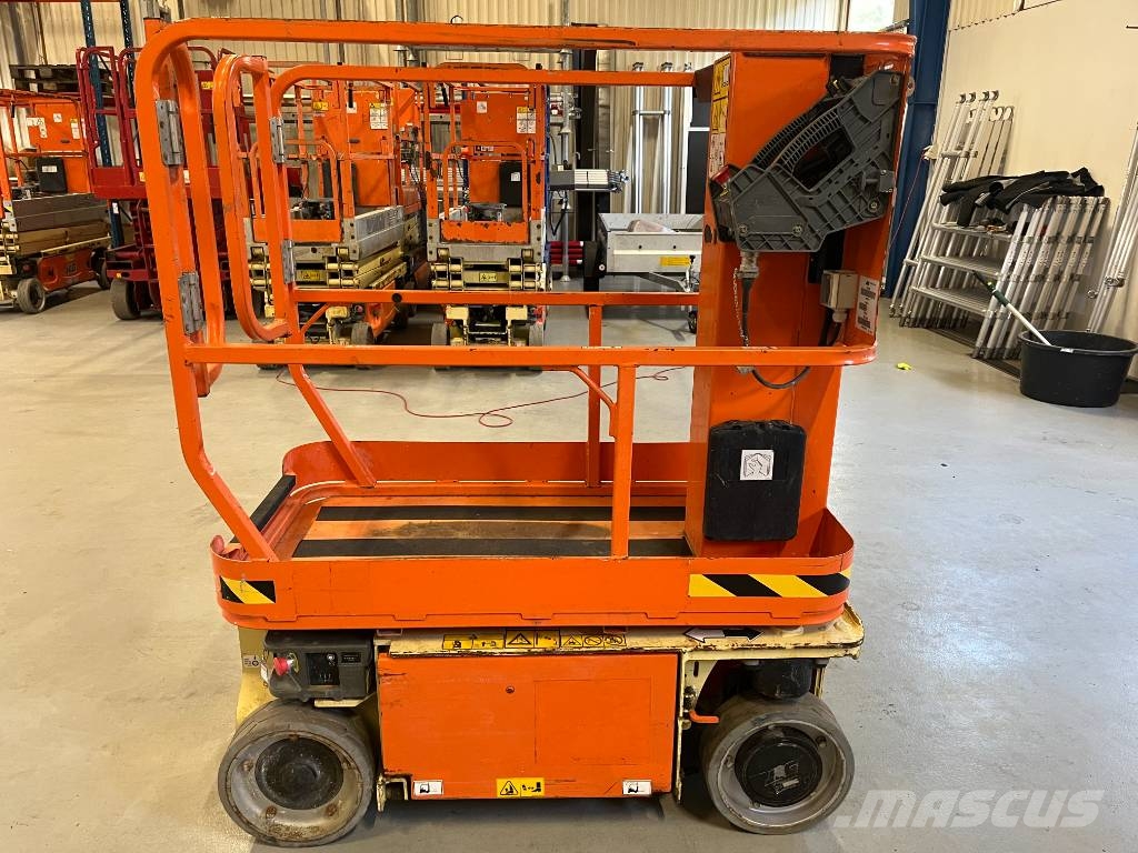 JLG 1230 ES Jarbolne penjajuće platforme