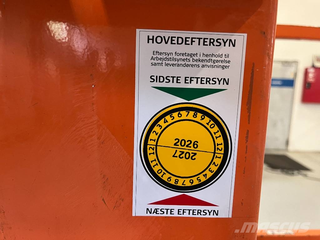 JLG 1230 ES Jarbolne penjajuće platforme