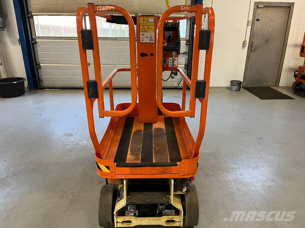 JLG 1230 ES Jarbolne penjajuće platforme
