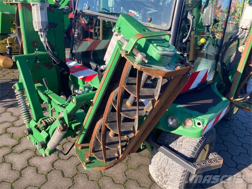 John Deere 1905 Ride On 曳引機