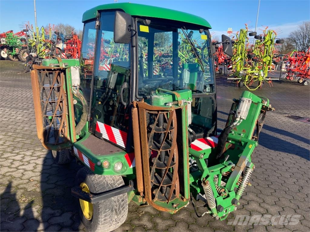 John Deere 1905 Ride On 曳引機