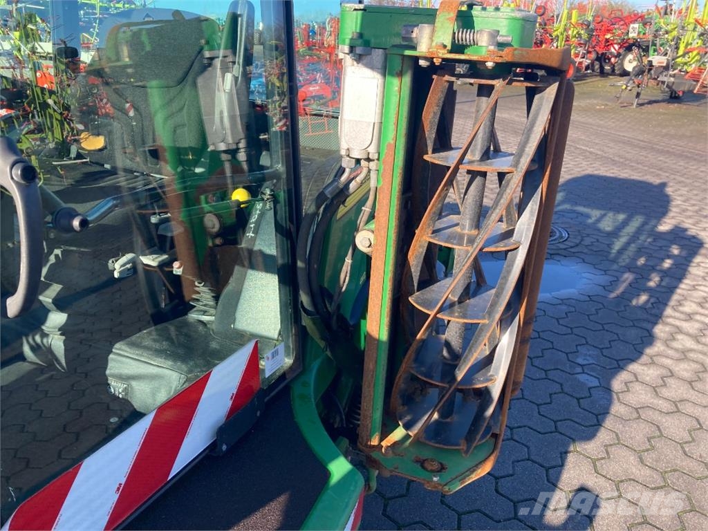 John Deere 1905 Ride On 曳引機
