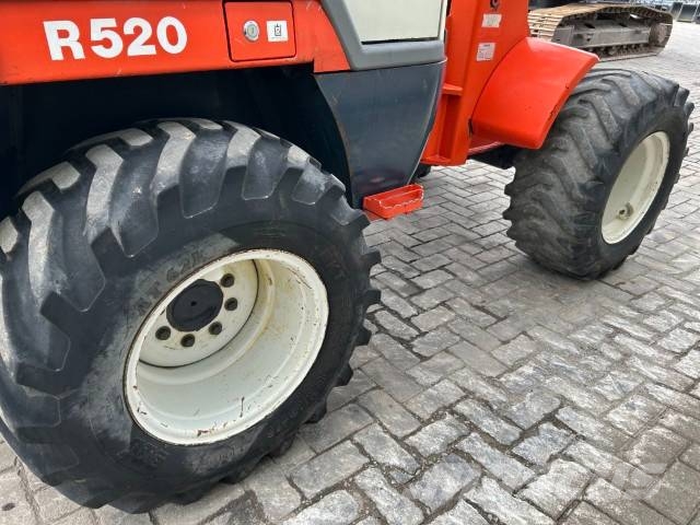 Kubota R 520 Фронтальні навантажувачі
