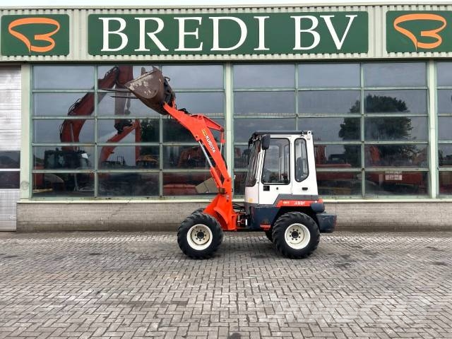 Kubota R 520 Фронтальні навантажувачі