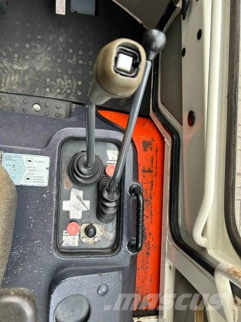 Kubota R 520 Фронтальні навантажувачі
