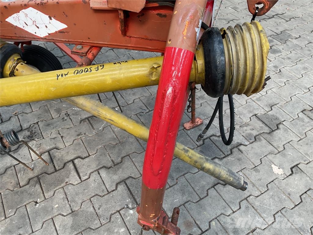 Kuhn GF 5000 مكابس وميبسات التبن