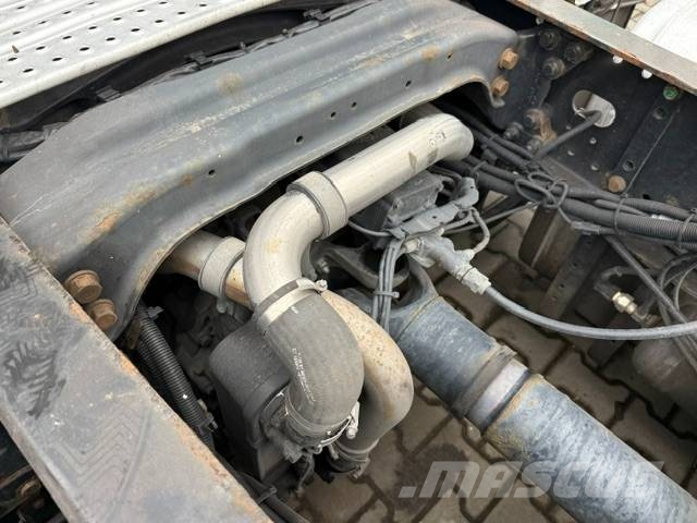 MAN TGX 18.460 XXL Retarder USZKODZONY SILNIK 中古トラクターヘッド | トレーラーヘッド