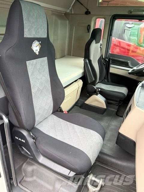 MAN TGX 18.460 XXL Retarder USZKODZONY SILNIK 中古トラクターヘッド | トレーラーヘッド