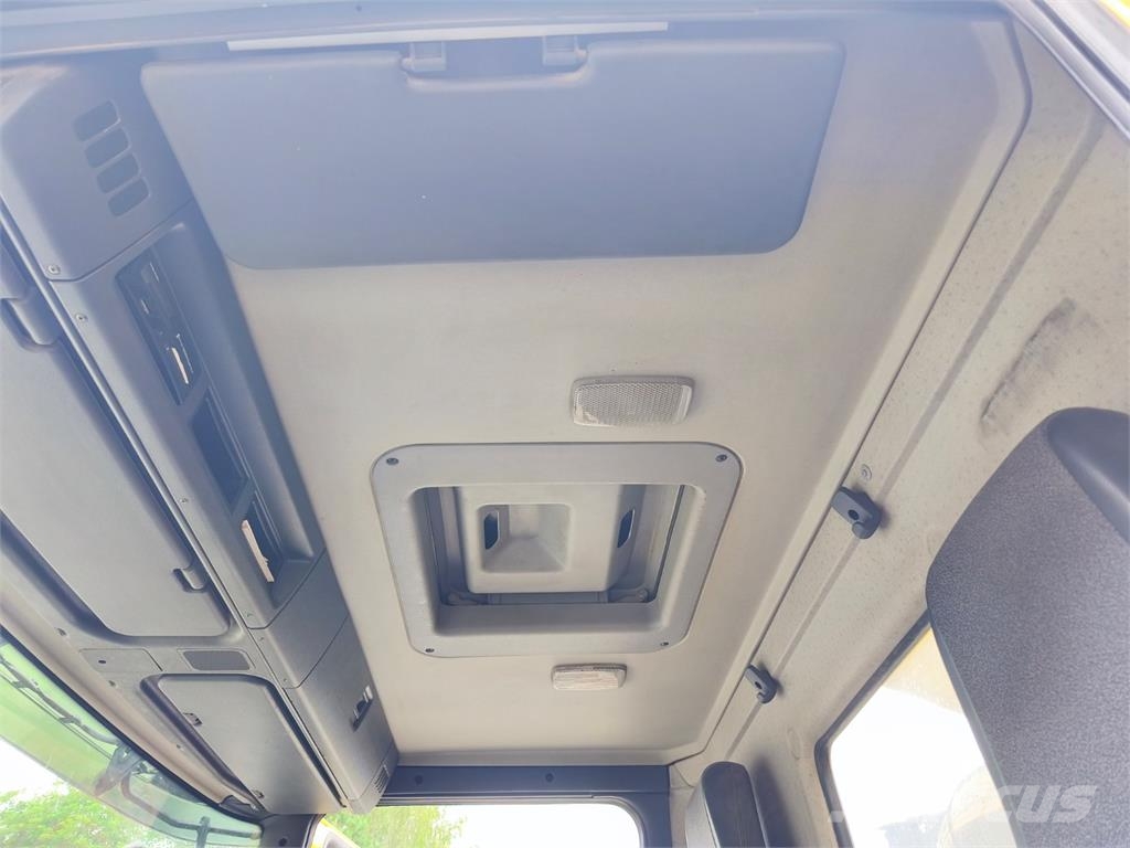 Scania P 380 8×4 Camiones bañeras basculantes o volquetes