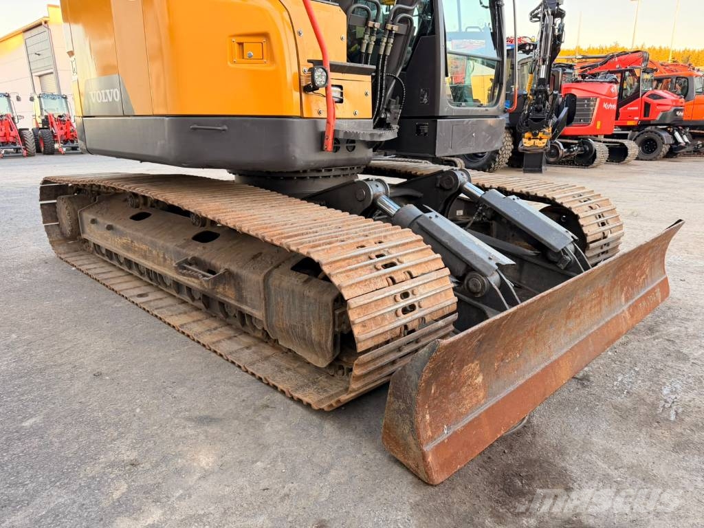 Volvo ECR 235 E Telakaivukoneet