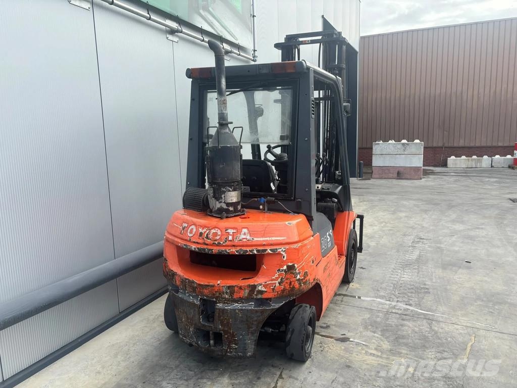 Toyota 2.0 Heftruck Diesel Dīzeļa autoiekrāvēji