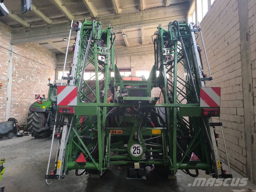 Amazone UX 4200 Tažené postřikovače