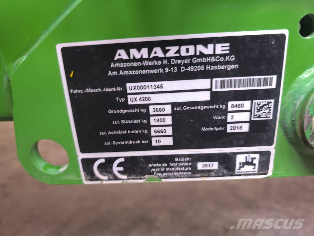 Amazone UX 4200 Tažené postřikovače